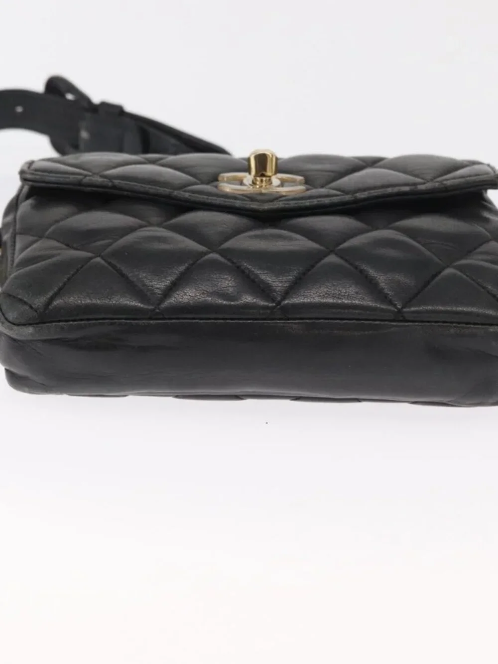 CHANEL Matelasse Waist bag Lamb Skin Black Gold CC Auth am10530